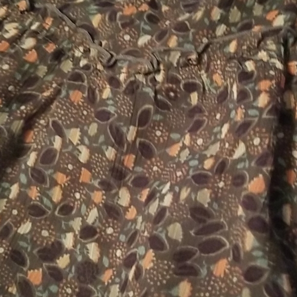 Skirt - Picture 2 of 2